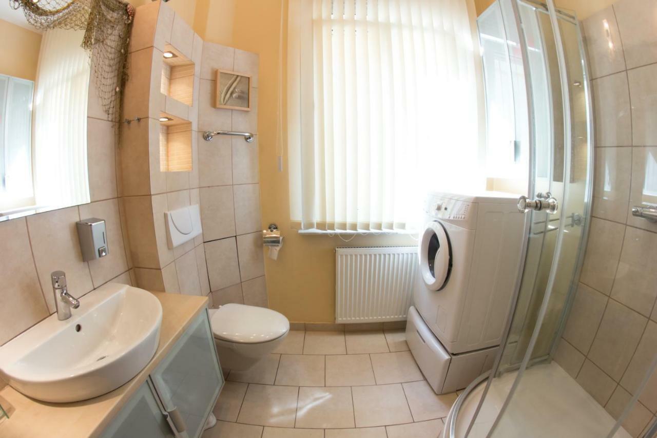 Cecylia Apartment *